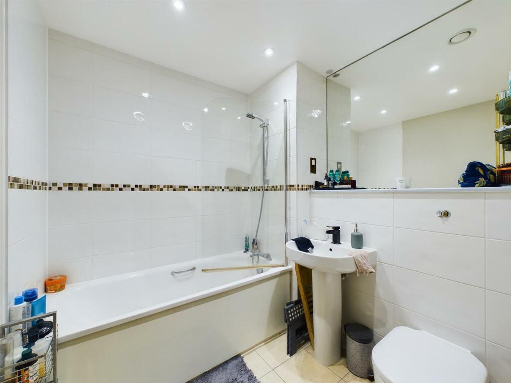 Additional image 5 of Leaden Hill, Coulsdon