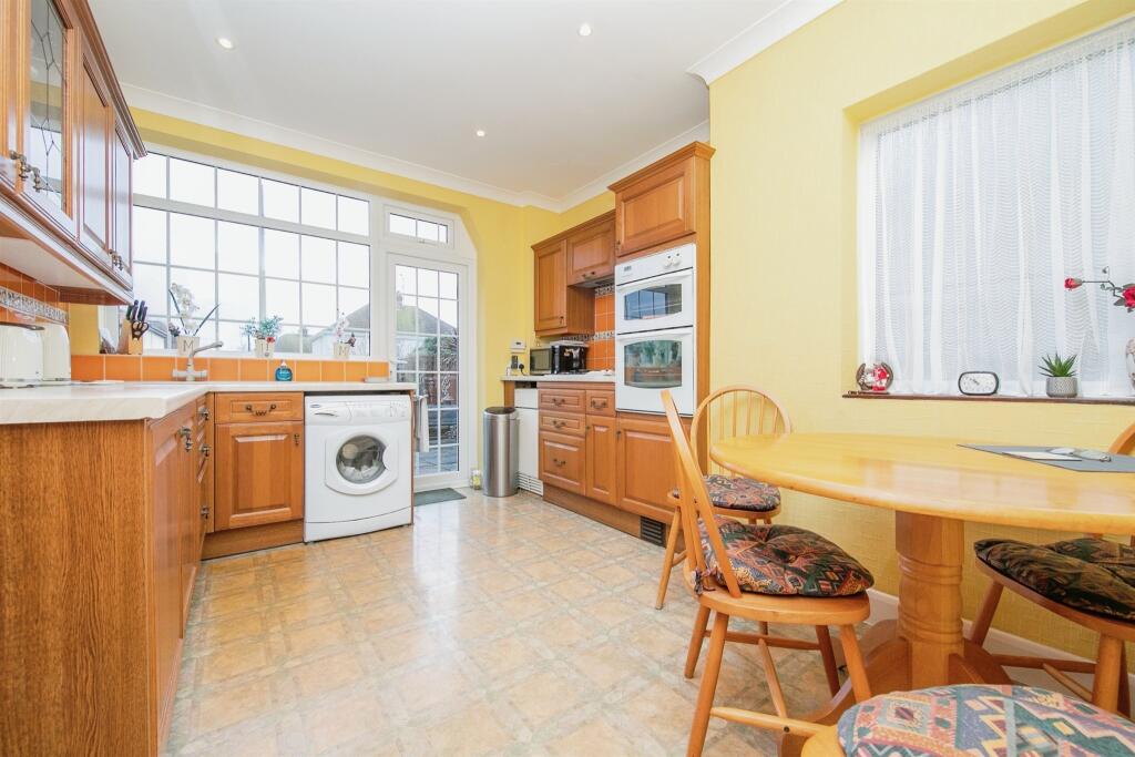 Additional image 4 of Thornbury Road, Clacton-On-Sea