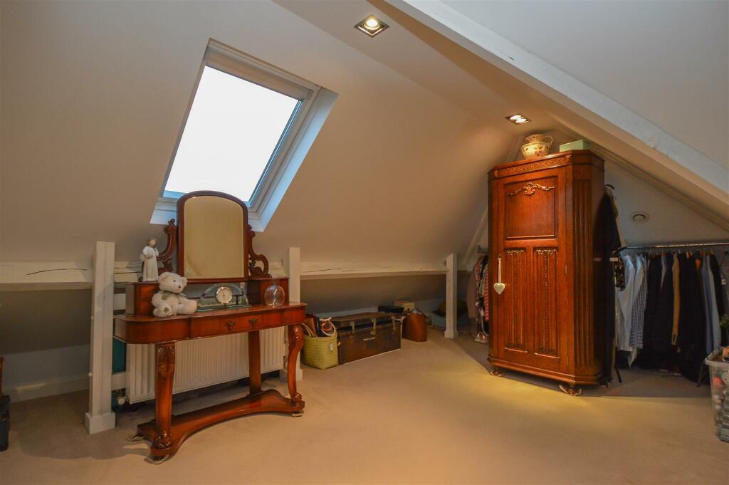 Additional image 18 of Priests Lane, Shenfield, Brentwood