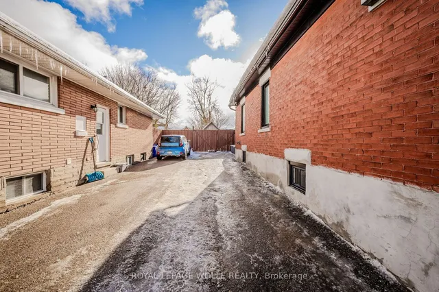 Additional image 31 of 13 Grenville Ave