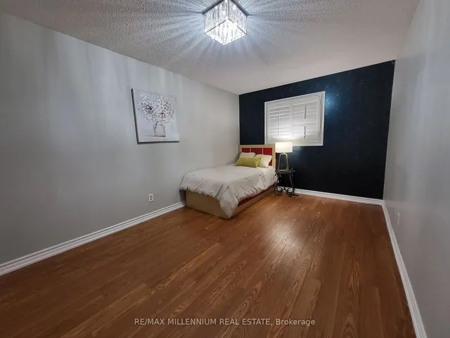 Additional image 25 of 27 Dundalk Cres