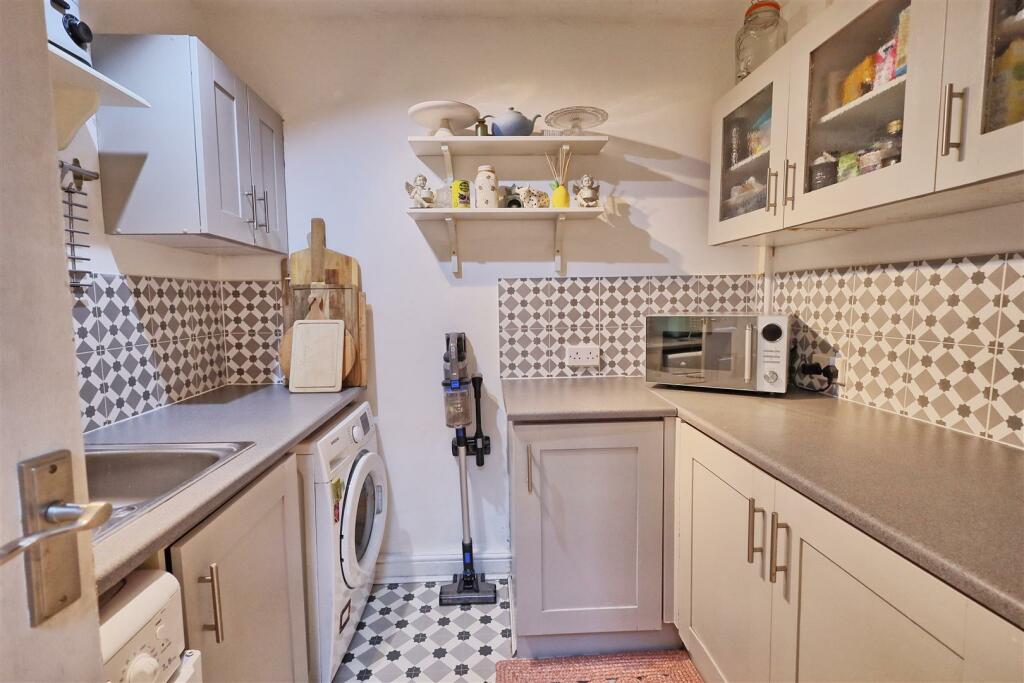 Additional image 15 of HANSELLS MEAD - ROYDON