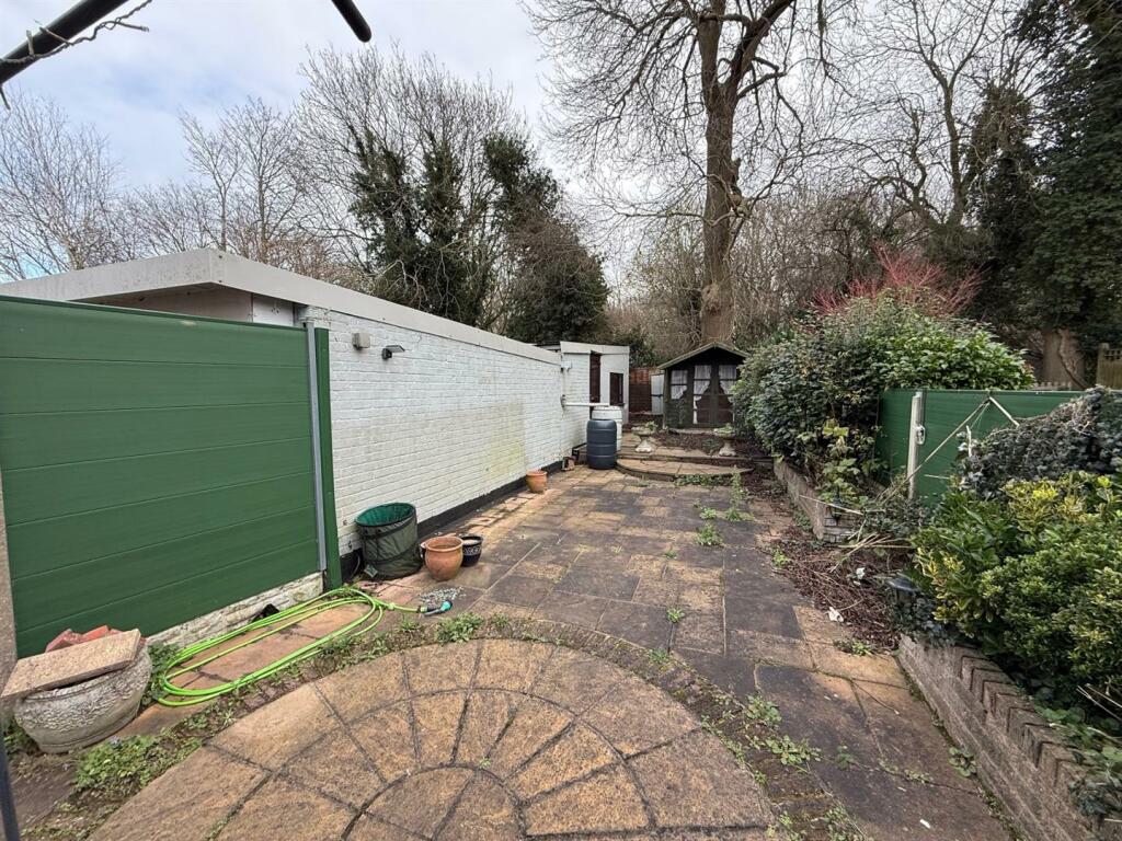 Additional image 2 of Newlands Close, Hutton, Brentwood