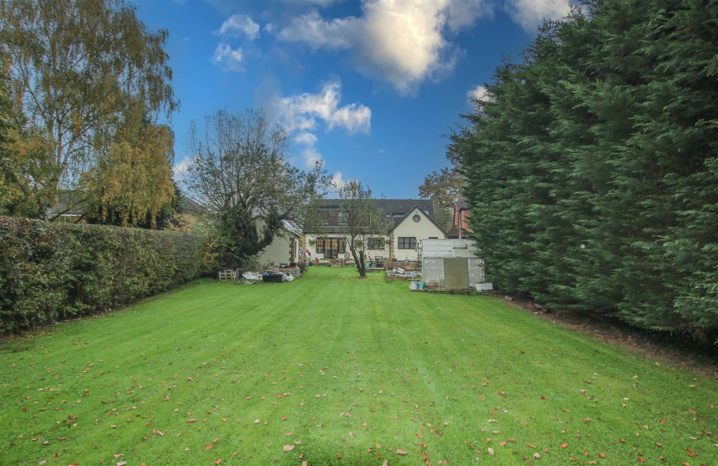 Additional image 32 of Nags Head Lane, Brentwood