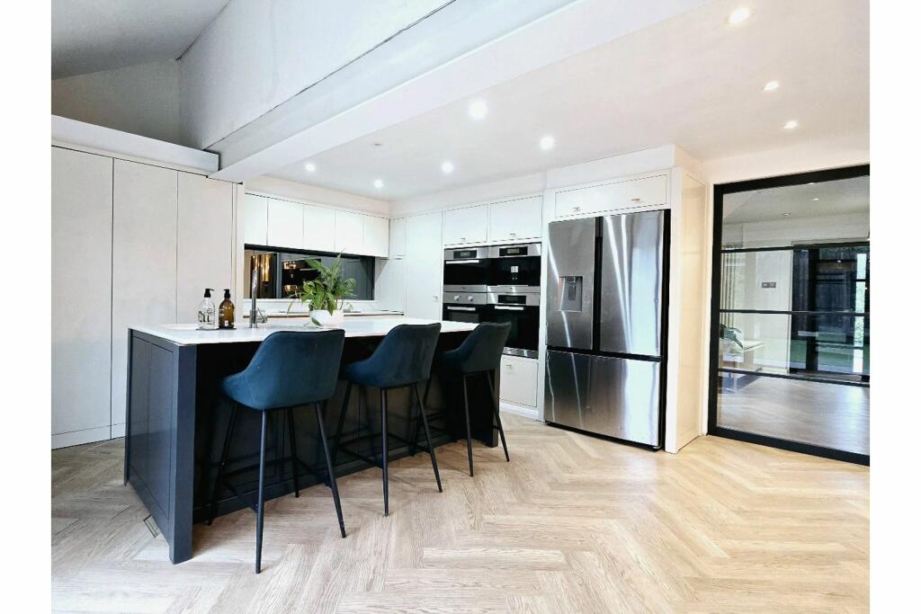 Additional image 3 of Blenheim Road, Brentwood, CM15