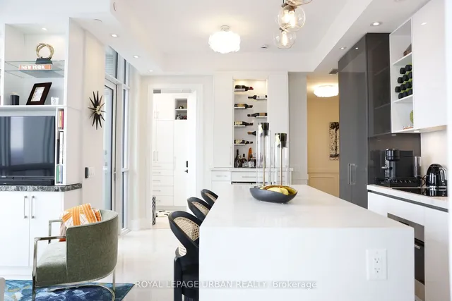 Additional image 11 of 1 Yorkville Ave Unit Lph8