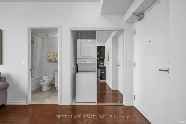 Additional image 26 of 832 Bay St Unit 4609