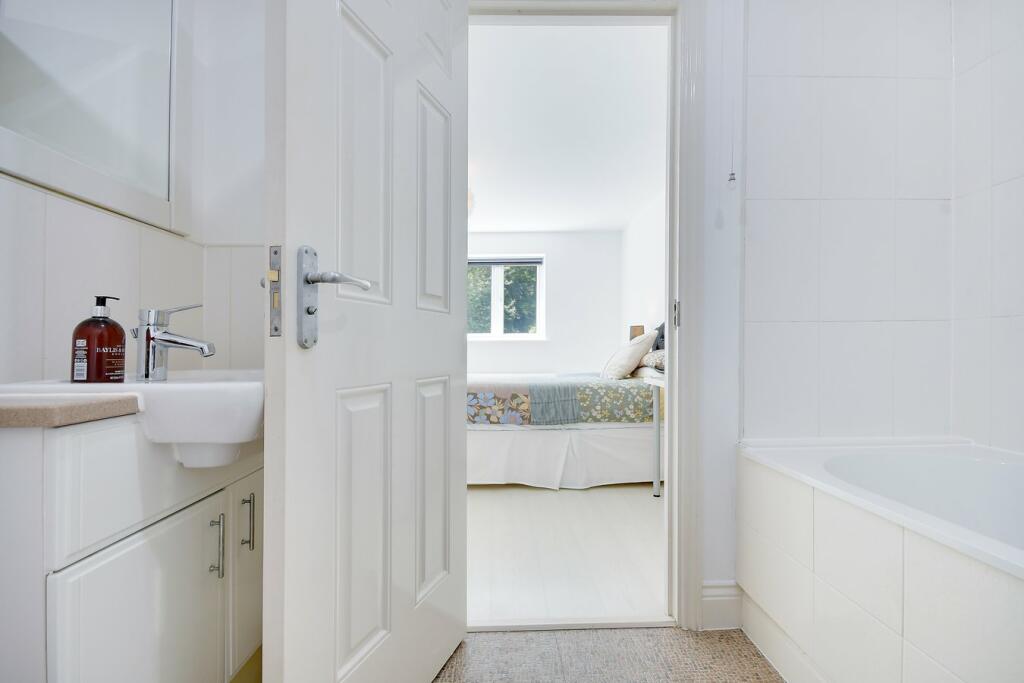 Additional image 22 of The Avenue, Brentwood, CM13