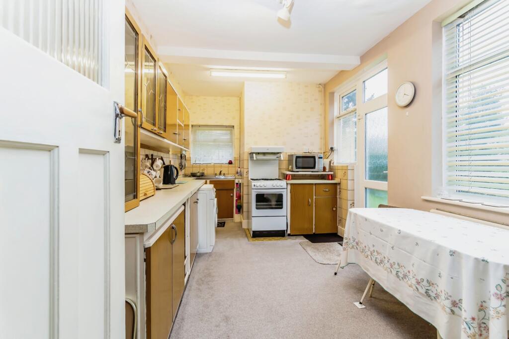 Additional image 13 of Whitethorn Gardens, Croydon, CR0