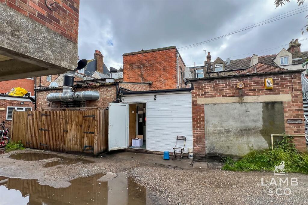 Additional image 15 of Connaught Avenue, Frinton-On-Sea