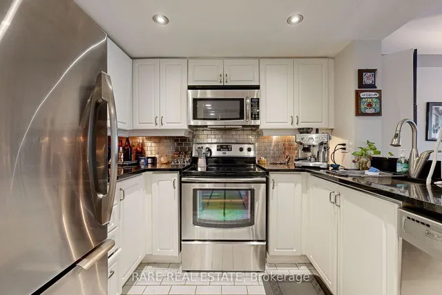 Additional image 8 of 705 King St Unit 402