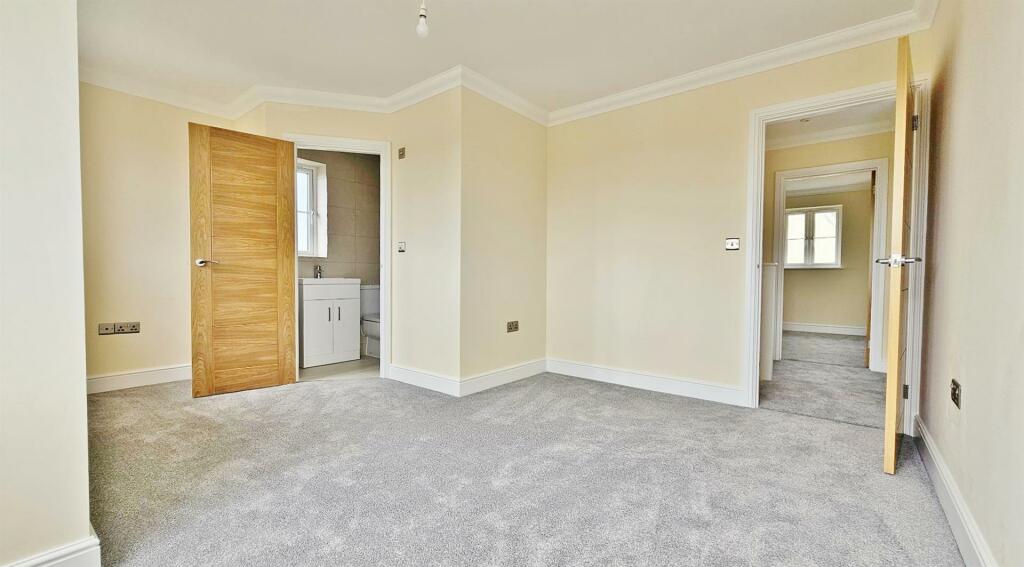 Additional image 22 of Fifth Avenue, Frinton-On-Sea