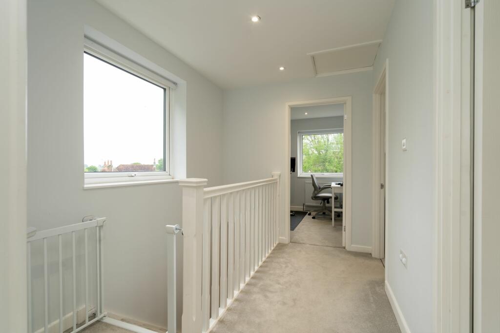 Additional image 9 of Slines Oak Road, Woldingham, CR3