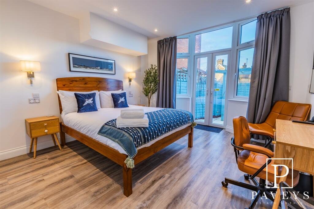 Additional image 17 of High Street, Walton On The Naze