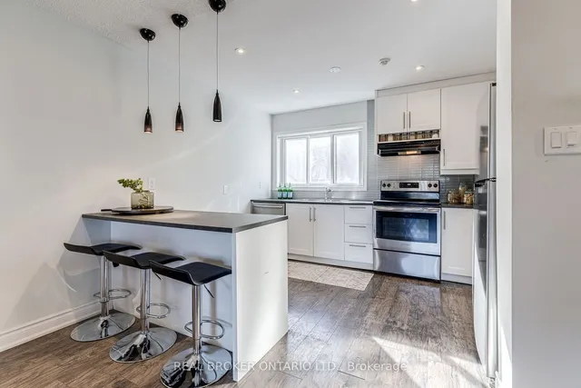 Additional image 8 of 50 Scarborough Golf Club Rd Unit 114