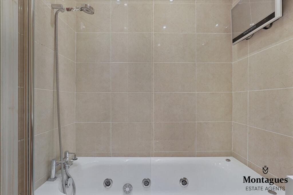 Additional image 7 of Hemnall Street, Epping, CM16