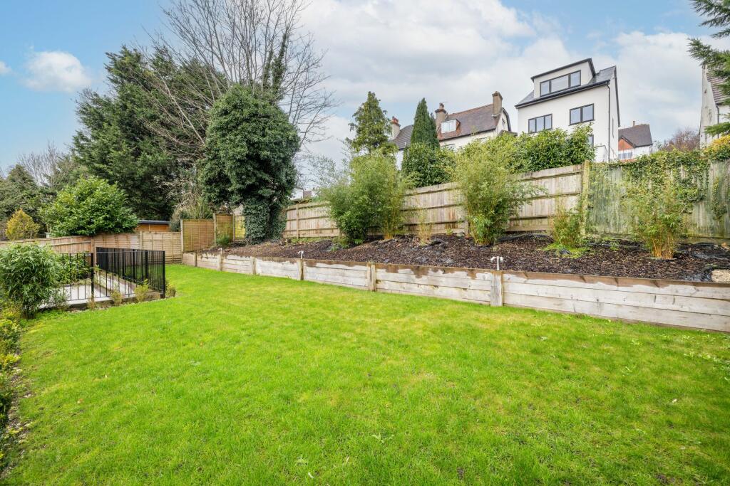 Additional image 10 of South Drive, Elston Court, CR5