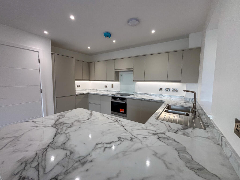 Additional image 9 of Oakview Walk, Harlow, Essex, CM18