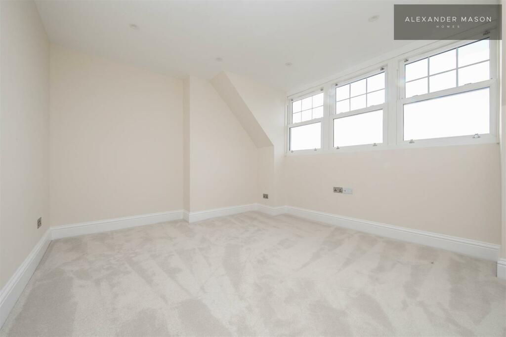 Additional image 18 of Ashlyns Road, Frinton-On-Sea