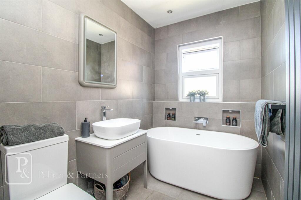 Additional image 19 of Skelmersdale Road, Clacton-on-Sea, Essex, CO15