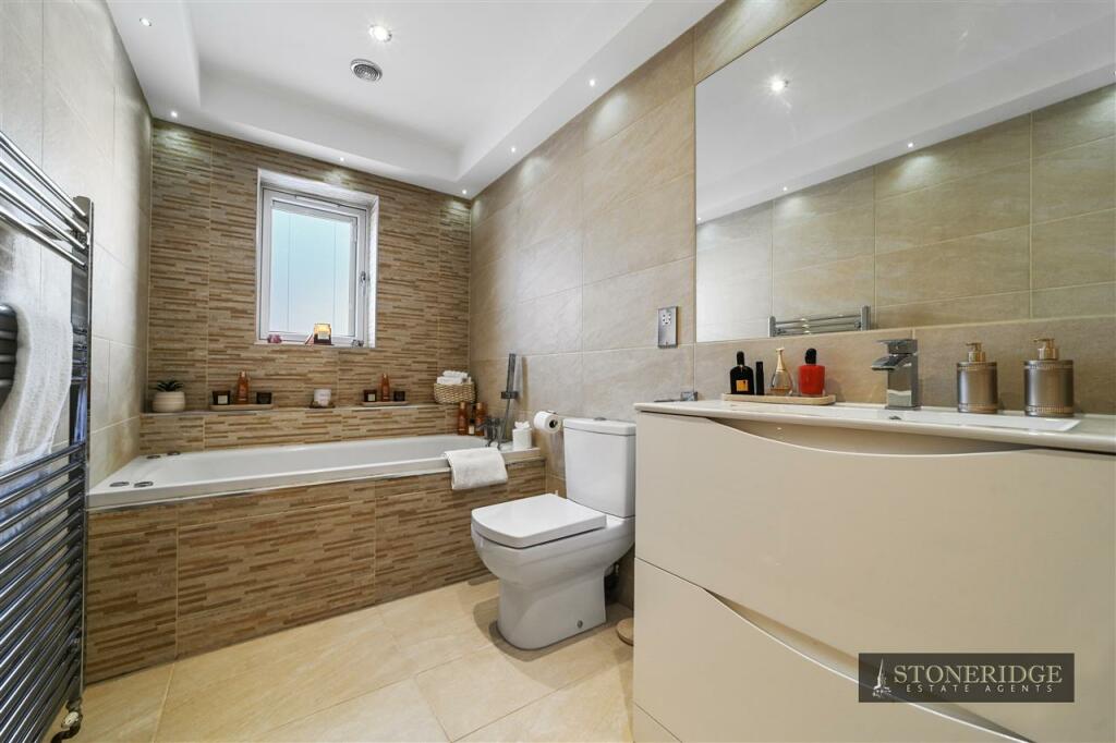 Additional image 24 of Maltings Lodge, Frating Road, Great Bromley