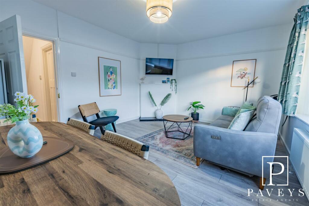 Additional image 11 of High Street, Walton On The Naze