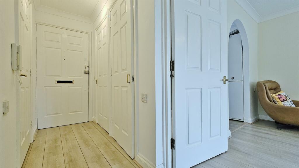 Additional image 7 of Louise Close, Walton On The Naze