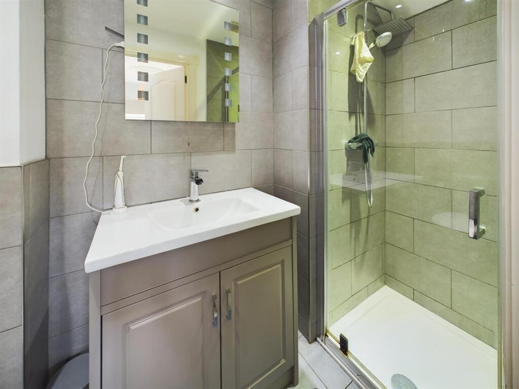 Additional image 9 of St. Margarets Road, Coulsdon