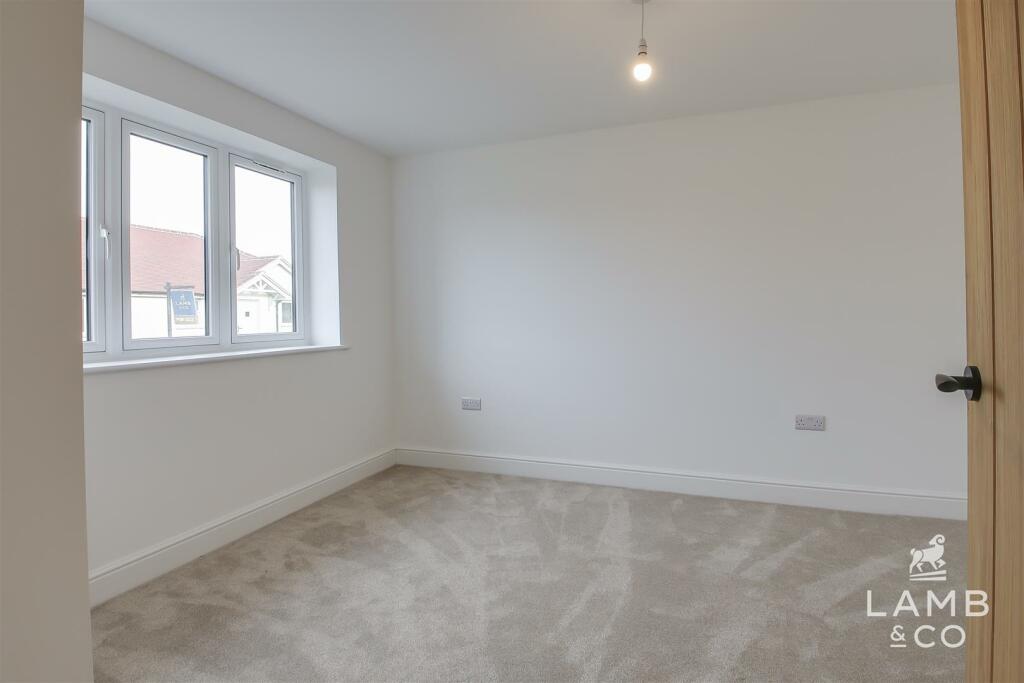Additional image 9 of Madeleine Gardens, Pork Lane, Great Holland