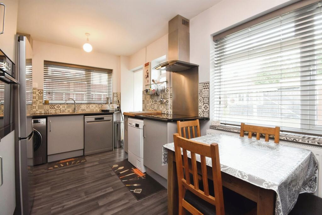 Additional image 5 of Elizabeth Road, Pilgrims Hatch, Brentwood