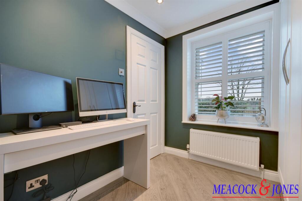 Additional image 11 of Tye Common Road, Billericay