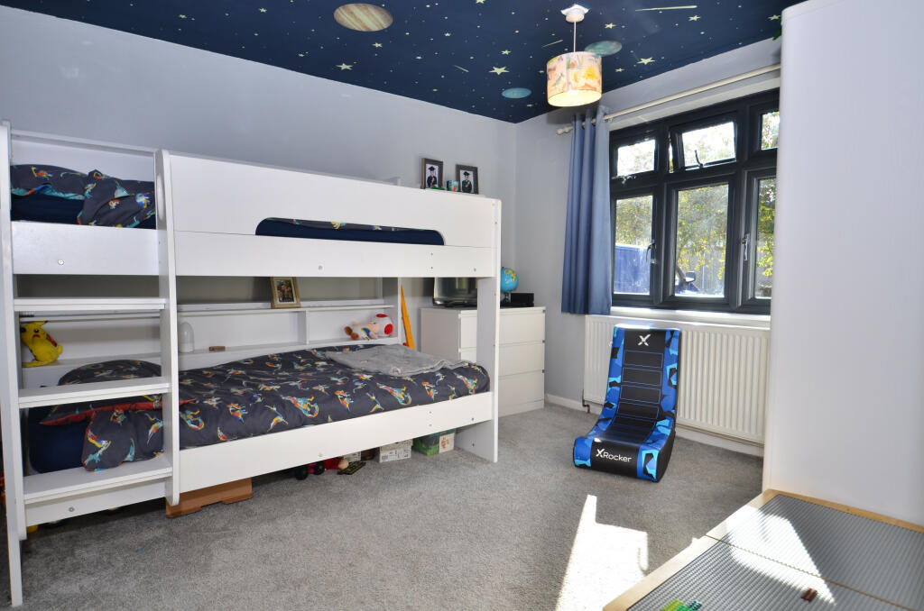 Additional image 10 of Little Oakley