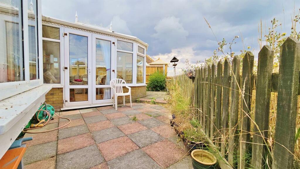 Additional image 19 of Louise Close, Walton On The Naze