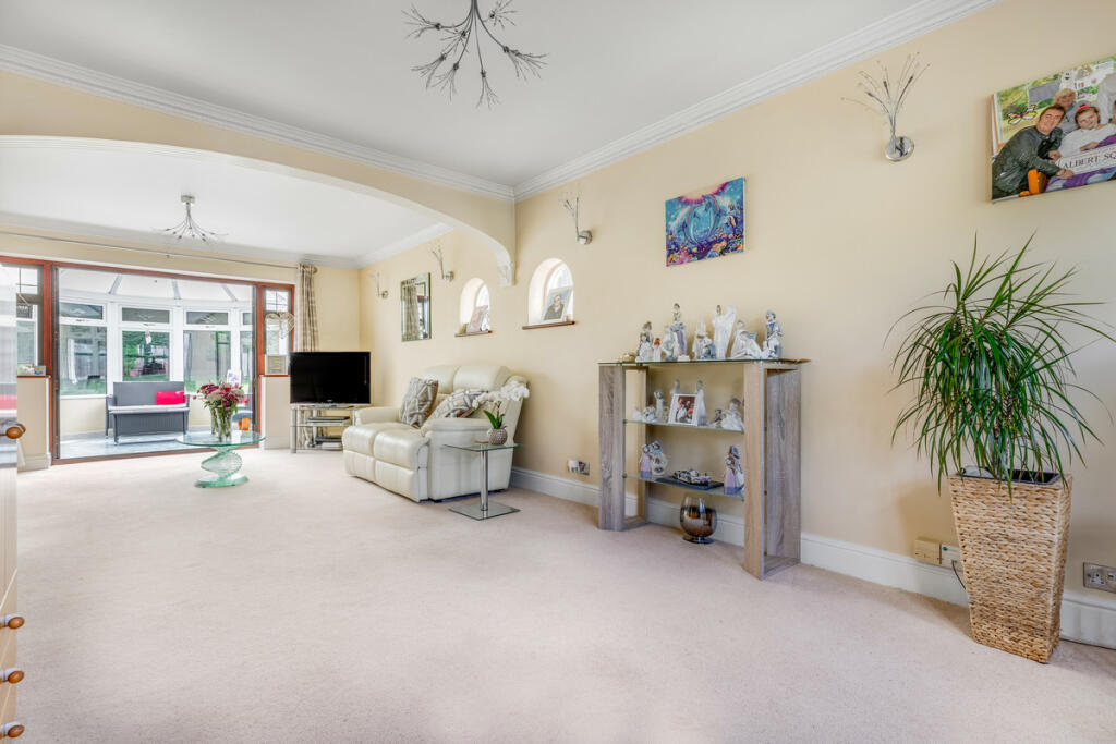 Additional image 4 of Arkwright Road, South Croydon, CR2