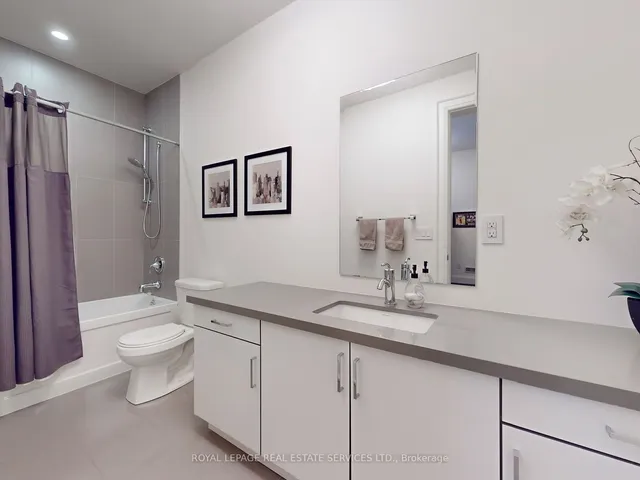 Additional image 33 of 696 Glengrove Ave
