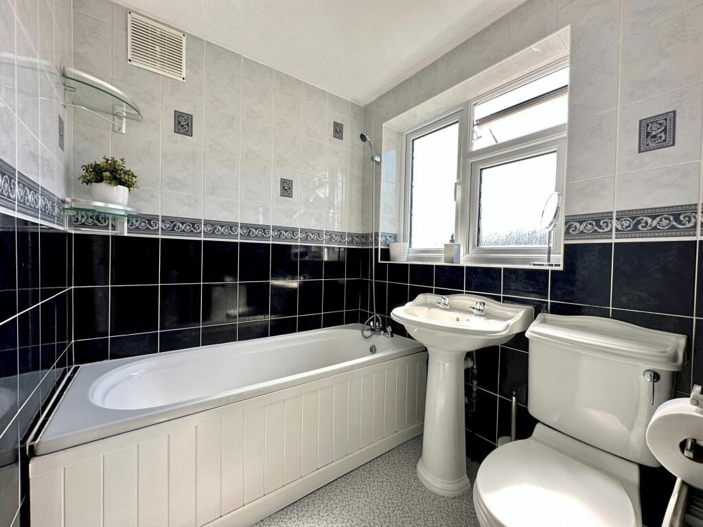 Additional image 9 of Passingham Close, Billericay, CM11