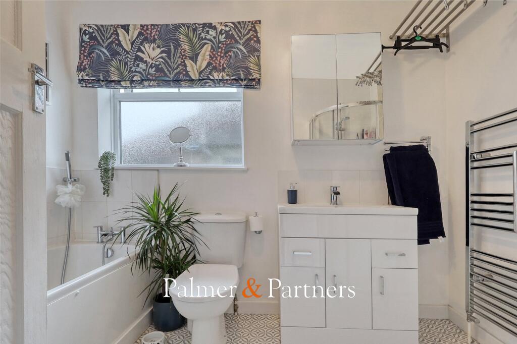 Additional image 19 of Greenways, Chelmsford, Essex, CM1