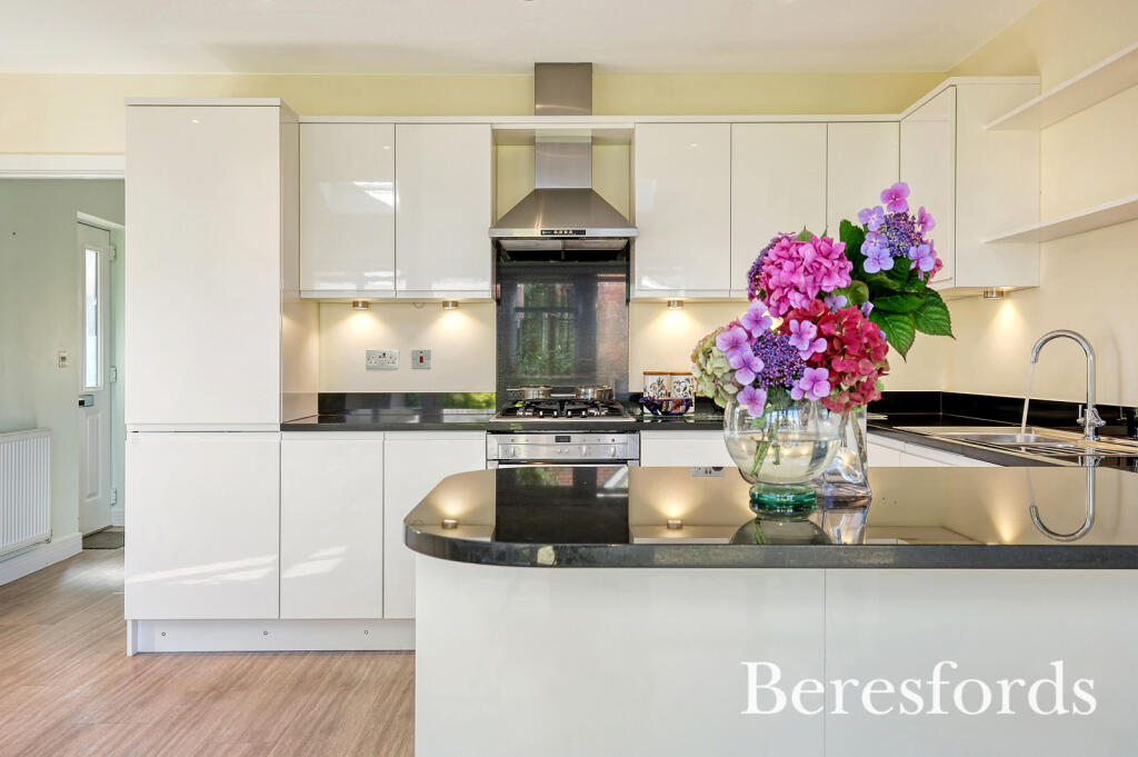 Additional image 4 of Brookmans View, Stock, CM4