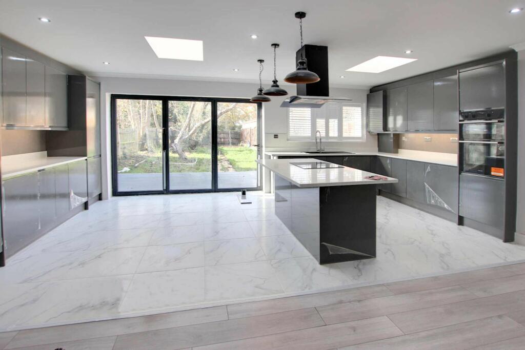 Additional image 11 of The Glade, Shirley