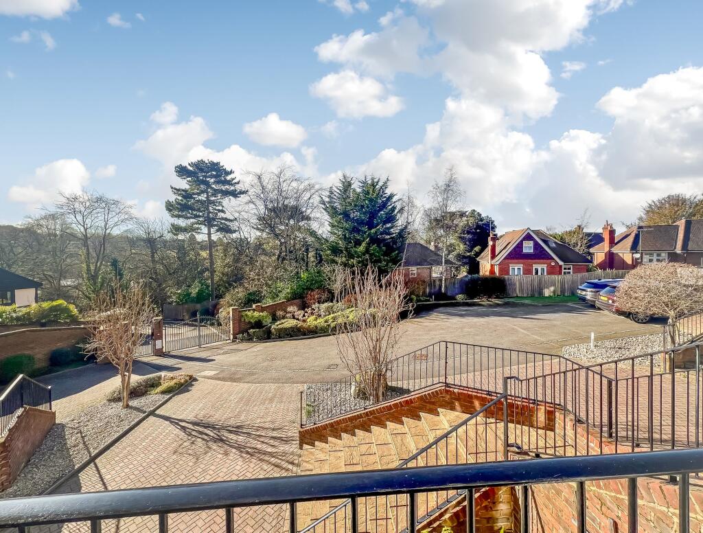 Additional image 22 of Chynham Place, South Croydon, CR2
