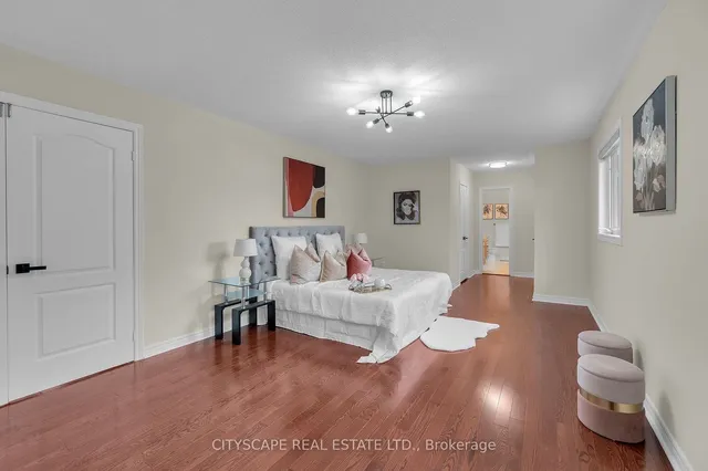 Additional image 20 of 33 Huntspoint Dr