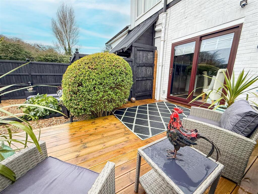 Additional image 26 of Cherry Tree Avenue, Clacton-On-Sea, Essex