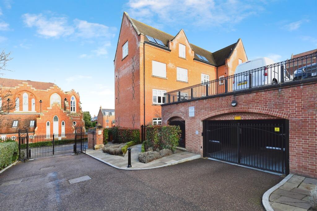 Additional image 4 of The Galleries, Warley, Brentwood