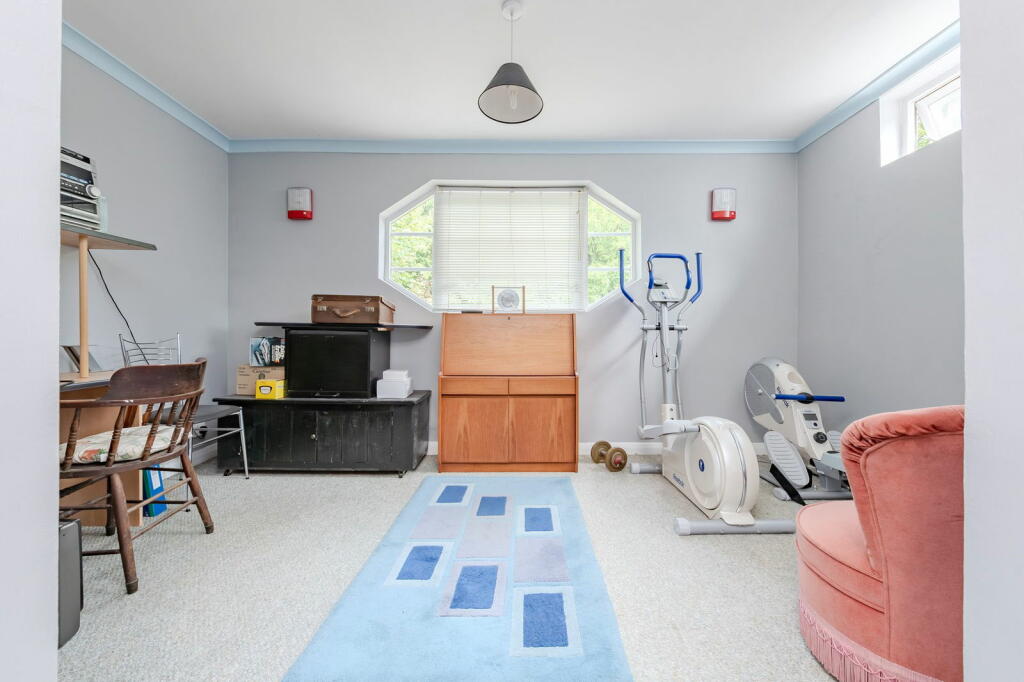 Additional image 32 of Harestone Hill, Caterham, CR3