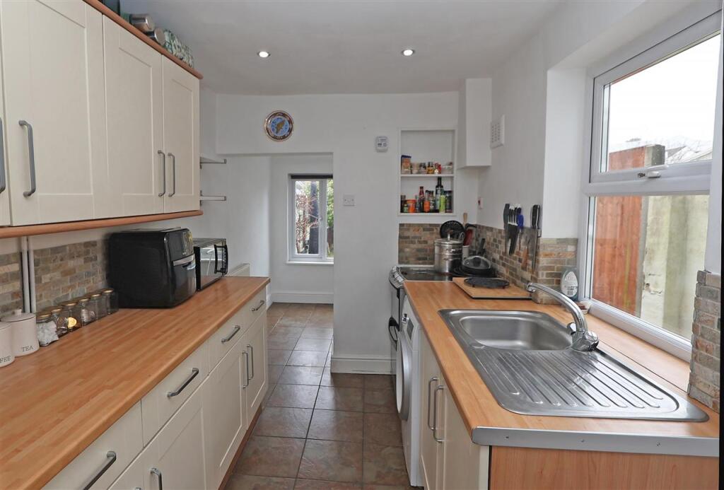 Additional image 5 of Bynes Road, South Croydon