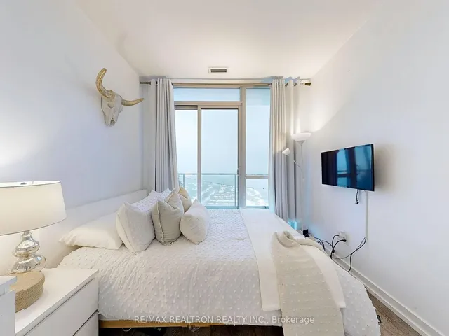 Additional image 21 of 29 Singer Crt Unit Ph07