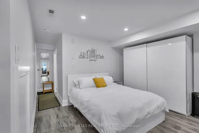 Additional image 33 of 86 Castlefield Ave