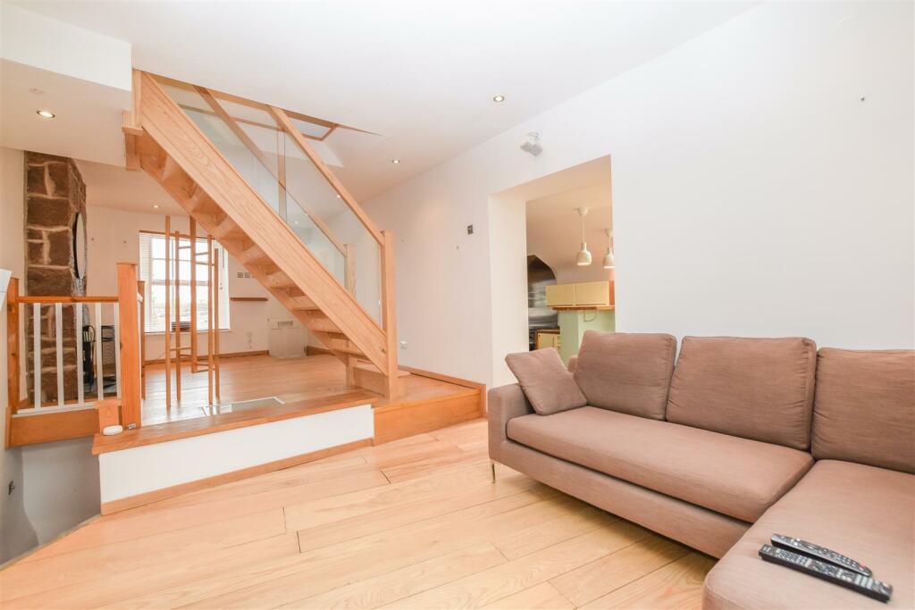 Additional image 5 of Victoria Road, Little Neston, Neston