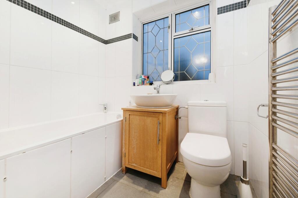 Additional image 18 of Brook Road, Brentwood, Essex, CM14