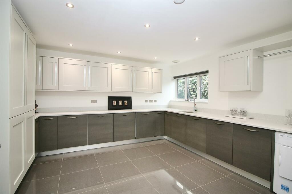 Additional image 8 of Noak Hill Road, Billericay